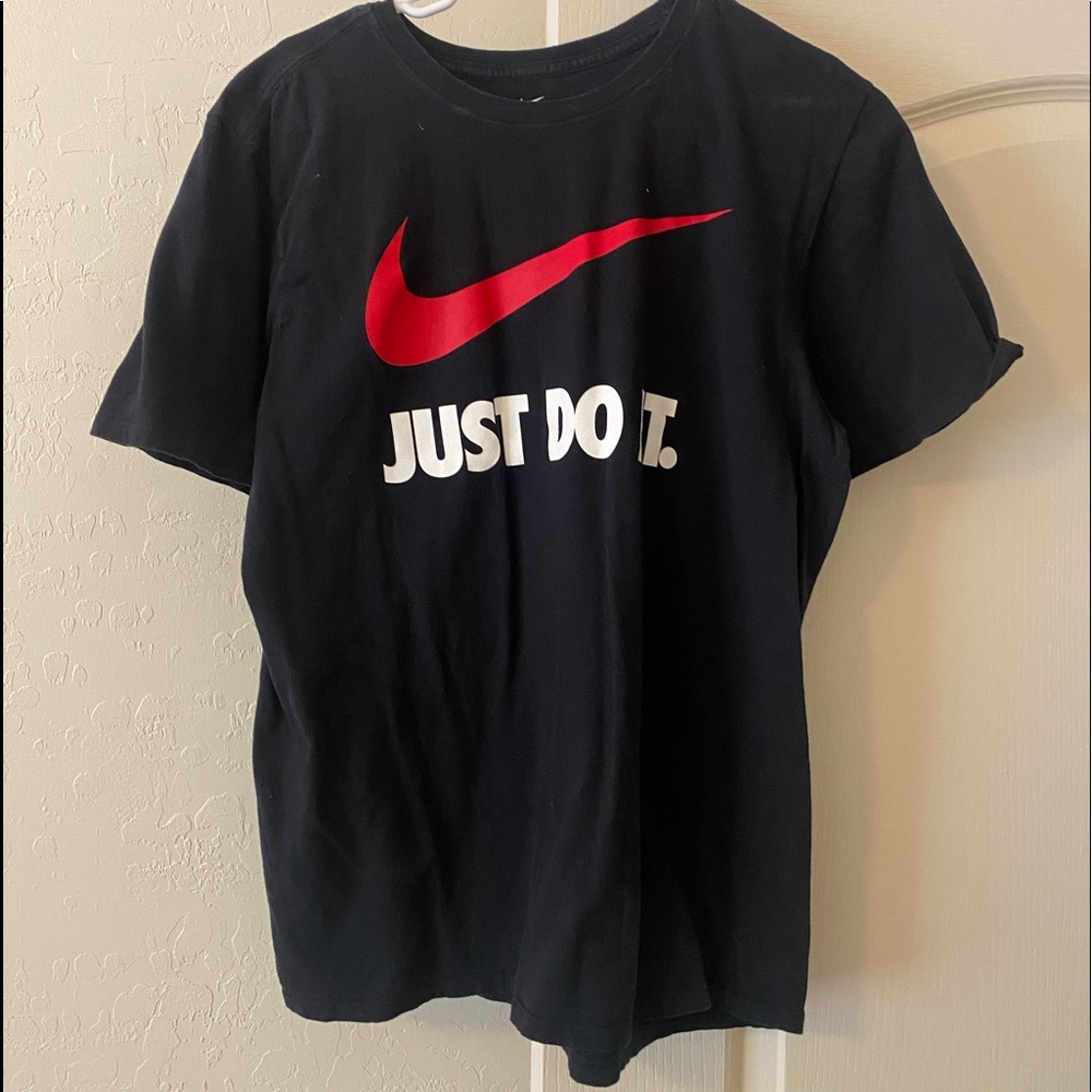 Nike tshirt